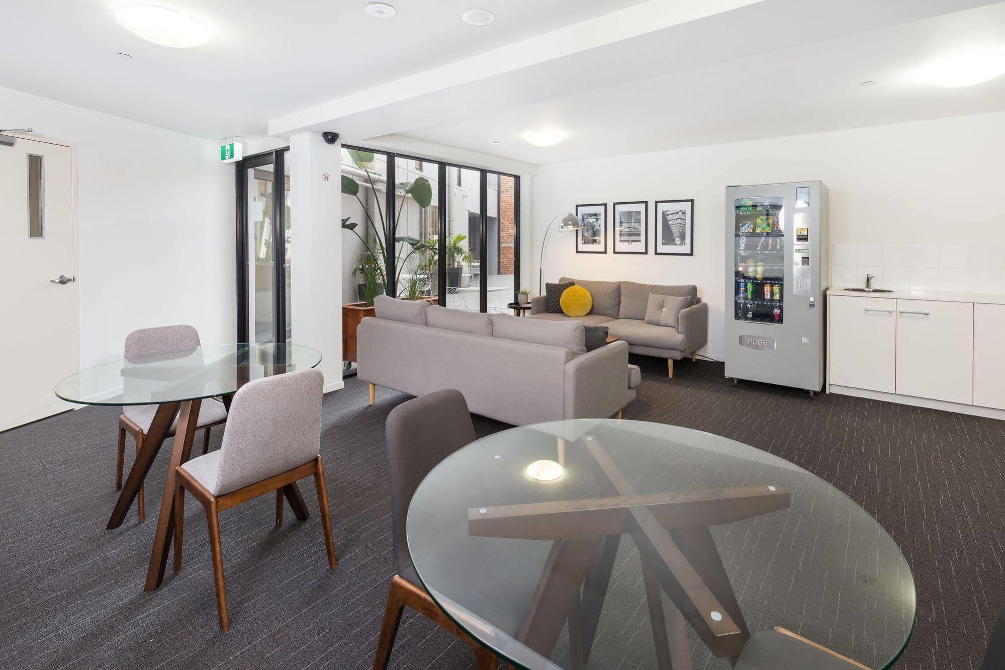 City Edge North Melbourne Apartment Hotel Εξωτερικό φωτογραφία